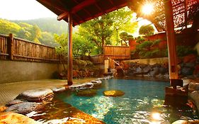 源泉かけ流しの湯　御宿 さか屋